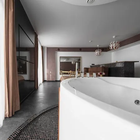 Panorama-27 Jacuzzi By Liuksai * Klaipeda