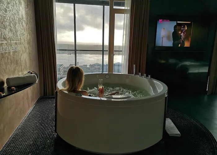 Panorama-27 Jacuzzi By Liuksai